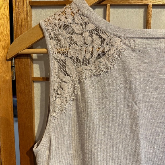 Reitman's Light Purple Sleeveless Blouse with Embroidery - Picture 10 of 13